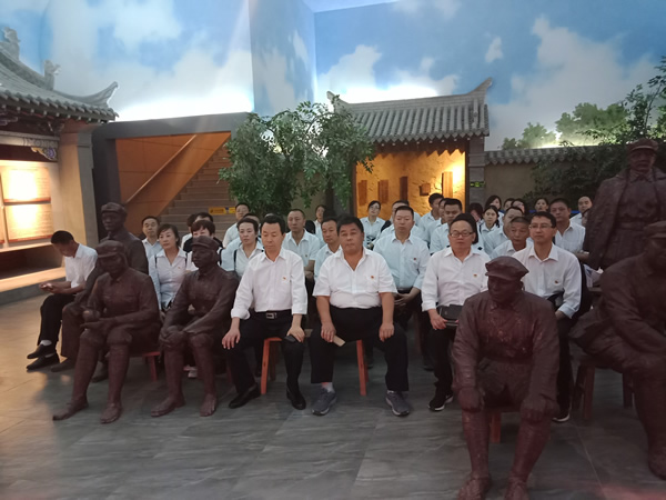 隴運集團公司黨委開展“不忘初心、牢記使命”紀念建黨98周年主題黨日活動
